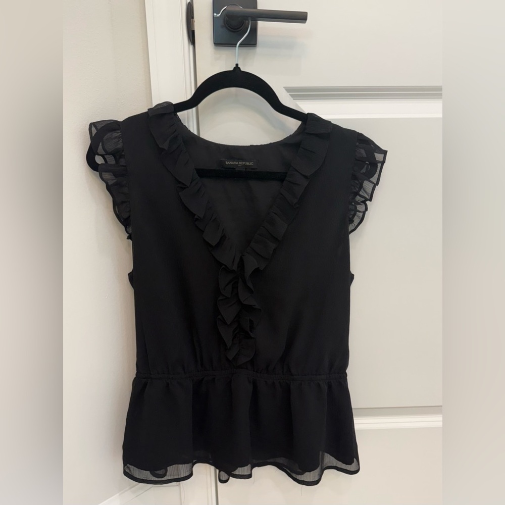Banana Republic Black Ruffle V-Neck Blouse woman’s size M
